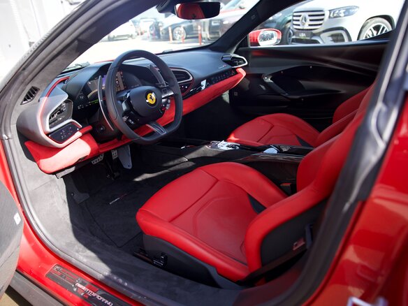 2023 Ferrari 296 GTB, красный, 34750000 рублей - вид 21