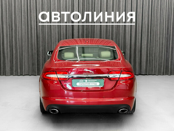 2014 Jaguar XF I Рестайлинг, красный - вид 3