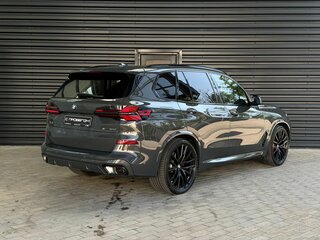 2023 BMW X5 40d IV (G05/G18) Рестайлинг, серый, 12500000 рублей, вид 5