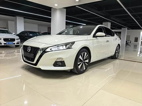 2023 Nissan Altima VI (L34) Рестайлинг, белый, 1600000 рублей