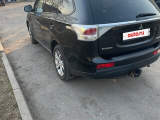 2012 Mitsubishi Outlander III, чёрный, 1100000 рублей, вид 4