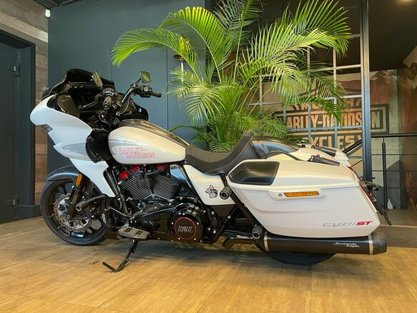 2024 Harley-Davidson CVO Road Glide ST, белый, 4900000 рублей - вид 12