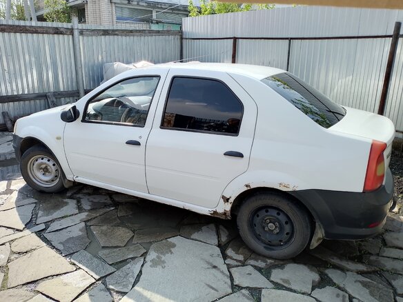 2012 Renault Logan I Рестайлинг, белый, 170000 рублей - вид 3