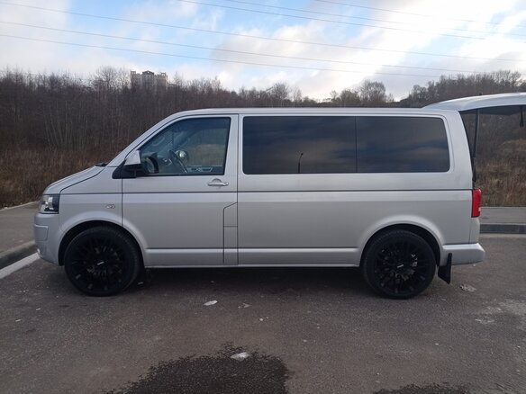 2013 Volkswagen Multivan T5 Рестайлинг, серебристый, 2575000 рублей - вид 14
