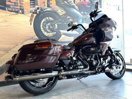 2024 Harley-Davidson CVO Road Glide, пурпурный, 5450000 рублей, вид 5