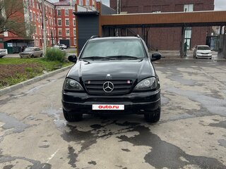 1999 Mercedes-Benz M-Класс 320 I (W163), чёрный, 650000 рублей, вид 5