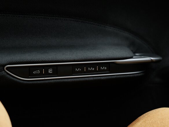 2017 Ferrari GTC4Lusso, красный, 31000000 рублей - вид 20