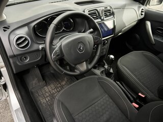 2018 Renault Logan II, серый, 799000 рублей, вид 5