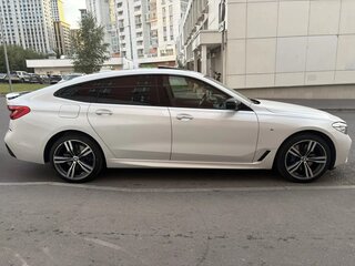 2017 BMW 6 серии Gran Turismo 630d IV (G32), белый, 4250000 рублей, вид 4