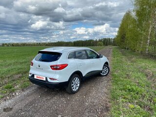 2019 Renault Kadjar I Рестайлинг, белый, 1705000 рублей, вид 3