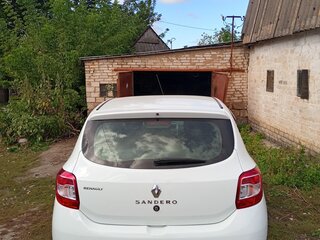 2014 Renault Sandero II, белый, 690000 рублей, вид 4