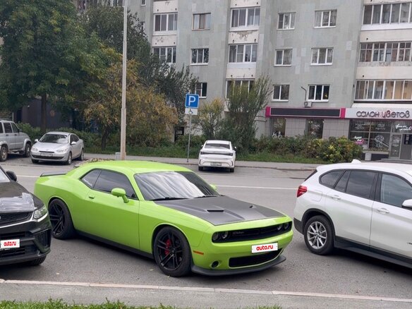 2019 Dodge Challenger III Рестайлинг 2, зелёный, 5000000 рублей - вид 38