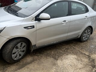 2016 Kia Rio III Рестайлинг, белый, 590000 рублей, вид 3