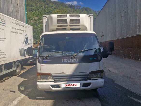 2001 Isuzu Elf (N-series), белый, 1100000 рублей - вид 2