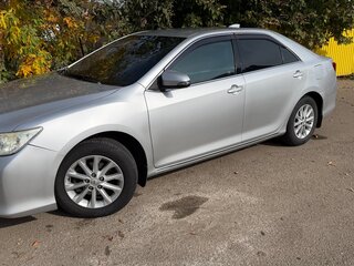 2012 Toyota Camry VII (XV50), серебристый, 1400000 рублей, вид 4