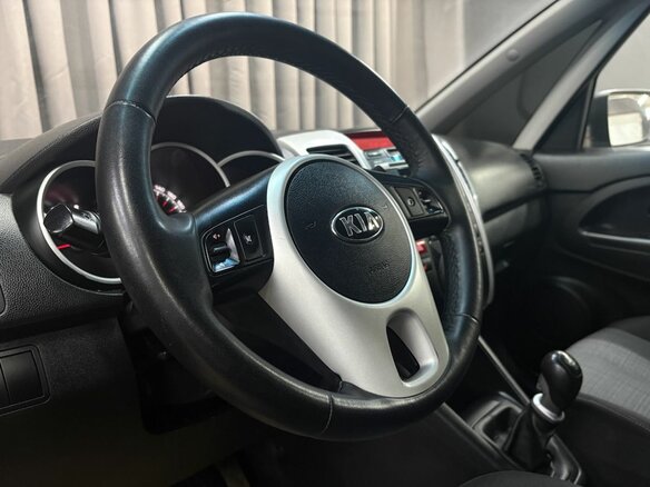 2014 Kia Venga 5-speed I, серый, 699888 рублей - вид 5