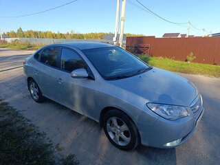 2010 Hyundai Elantra IV (HD), серебристый, 750000 рублей, вид 2