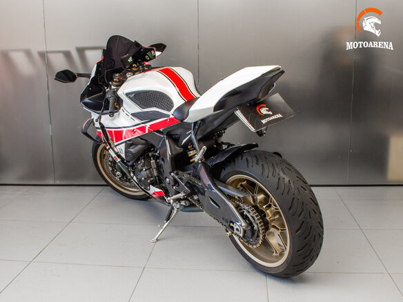 2021 Yamaha YZF-R1, красный, 1803132 рублей - вид 4