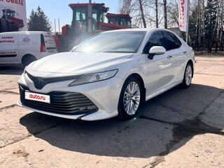 2018 Toyota Camry VIII (XV70), белый, 2520000 рублей, вид 1