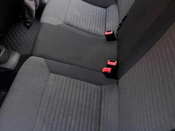 2011 Volkswagen Polo V, жёлтый, 530000 рублей - вид 9