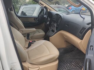 2010 Hyundai Grand Starex I, белый, 1450000 рублей, вид 5
