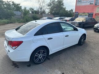 2014 Chevrolet Cruze I Рестайлинг, белый, 800000 рублей, вид 3
