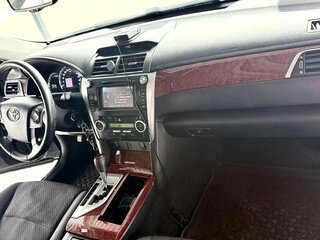 2013 Toyota Camry VII (XV50), чёрный, 1300000 рублей, вид 5