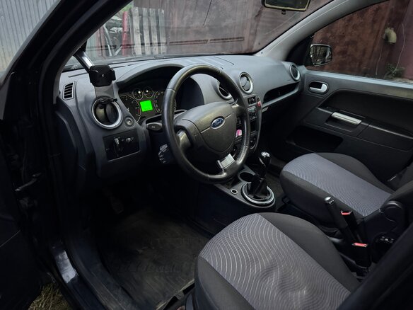 2007 Ford Fusion I Рестайлинг, чёрный, 390000 рублей - вид 8