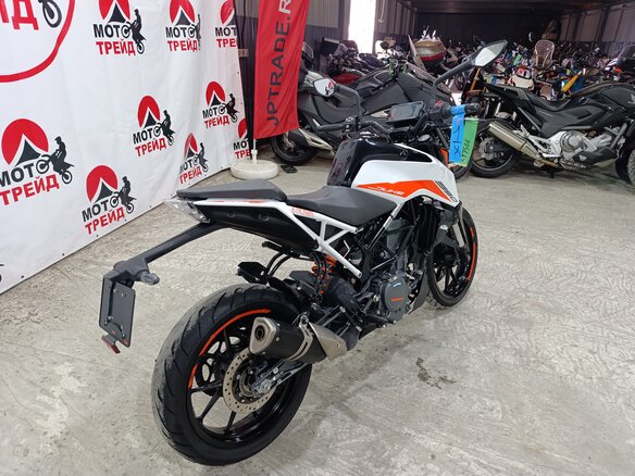 2022 KTM 390 Duke, белый, 480000 рублей - вид 3
