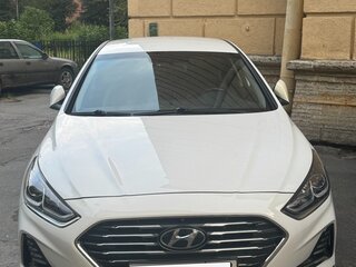 2018 Hyundai Sonata VII (LF) Рестайлинг, белый, 1800000 рублей, вид 1