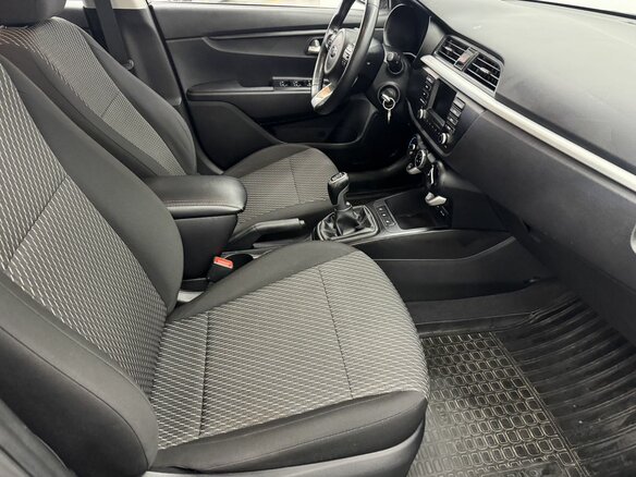 2017 Kia Rio X-Line IV, чёрный - вид 9