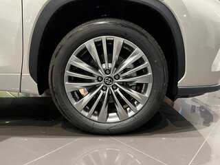 2026 Toyota Highlander IV (XU70), серебристый, 5780000 рублей, вид 5