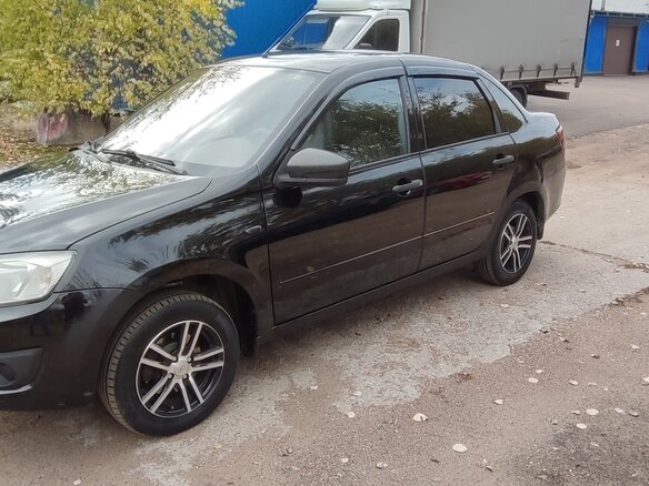 2016 Lada (ВАЗ) Granta I, чёрный, 500000 рублей - вид 1