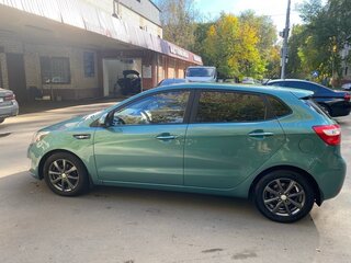 2013 Kia Rio 4-speed III, зелёный, 750000 рублей, вид 2