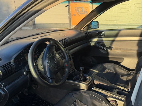 1995 Audi A4 I (B5), красный, 350000 рублей - вид 4