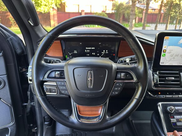 2018 Lincoln Navigator IV, чёрный, 6500000 рублей - вид 11