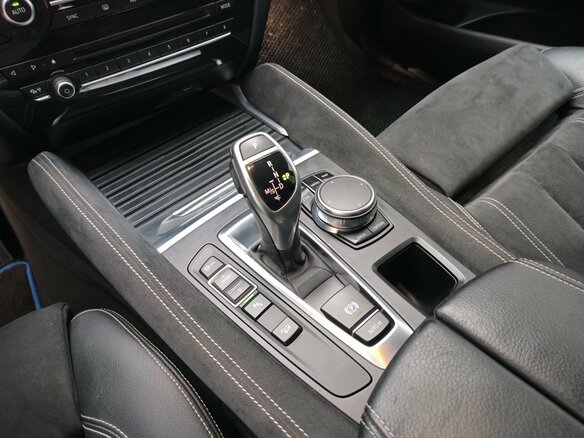 2018 BMW X6 30d II (F16), голубой, 4650000 рублей - вид 24