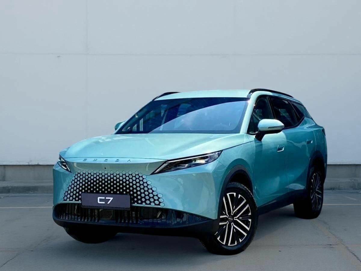 Открыть фотографии: Omoda C7