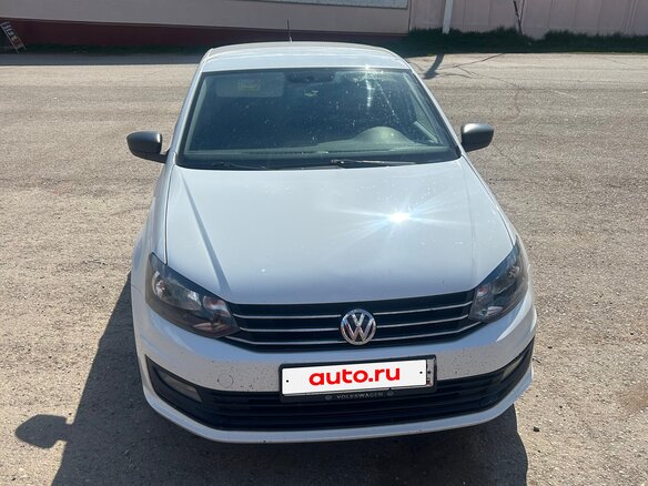 2018 Volkswagen Polo V Рестайлинг, белый, 775000 рублей - вид 1