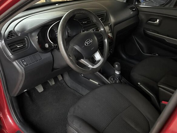 2014 Kia Rio III, красный, 950000 рублей - вид 8