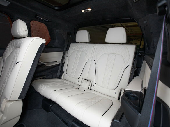 2026 BMW X7 40i I (G07) Рестайлинг, чёрный - вид 24
