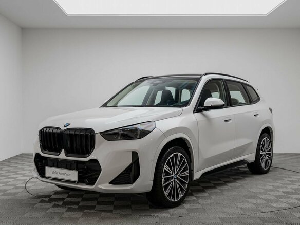 2026 BMW X1 Long 25Li xDrive III (U11/U12), белый, 5990000 рублей