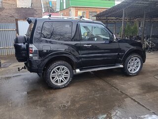 2007 Mitsubishi Pajero IV, чёрный, 1400000 рублей, вид 4