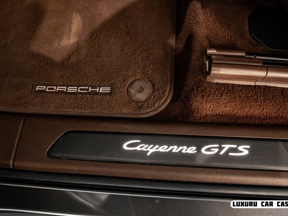 2021 Porsche Cayenne GTS Coupé III, серый, 9700000 рублей - вид 30