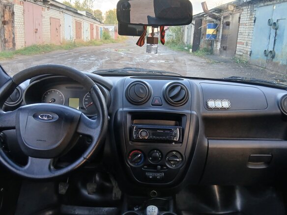 2015 Lada (ВАЗ) Granta I, белый, 335000 рублей - вид 11