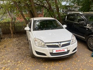 2011 Opel Astra H Рестайлинг, белый, 600000 рублей, вид 1