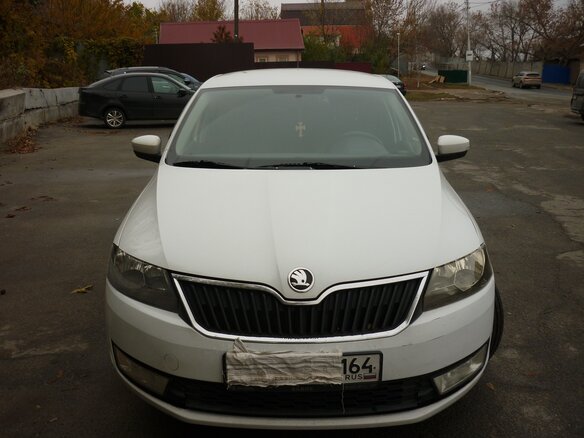 2018 Skoda Rapid I Рестайлинг, белый, 1250000 рублей