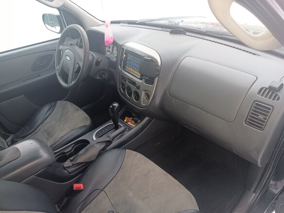 2004 Ford Escape I Рестайлинг, чёрный, 570000 рублей - вид 2