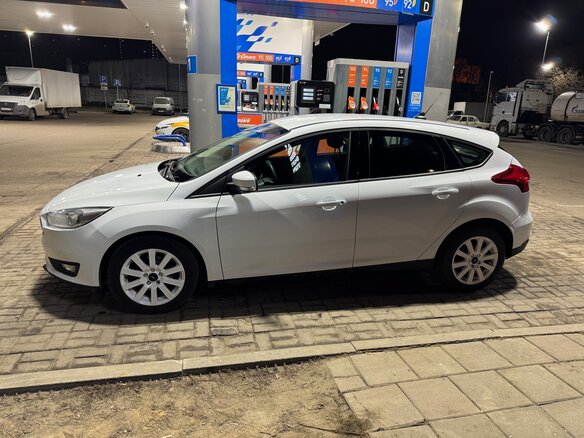 2017 Ford Focus III Рестайлинг, белый, 699000 рублей - вид 5