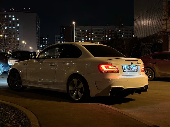 2011 BMW 1 серии 120i I (E82/E88) Рестайлинг 2, белый, 1420000 рублей - вид 12